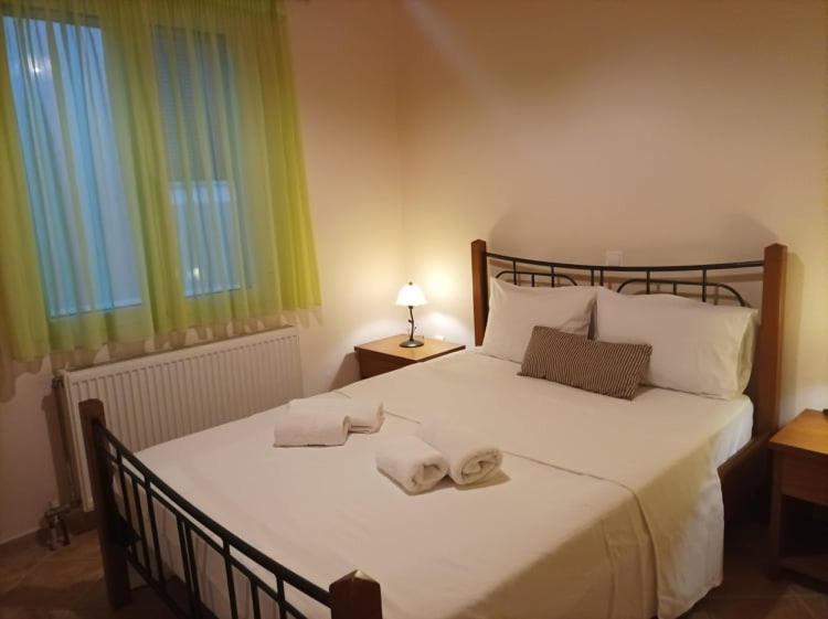 Lourantos Bayside Apartments Vathy  Ngoại thất bức ảnh