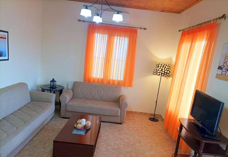 Lourantos Bayside Apartments Vathy  Ngoại thất bức ảnh