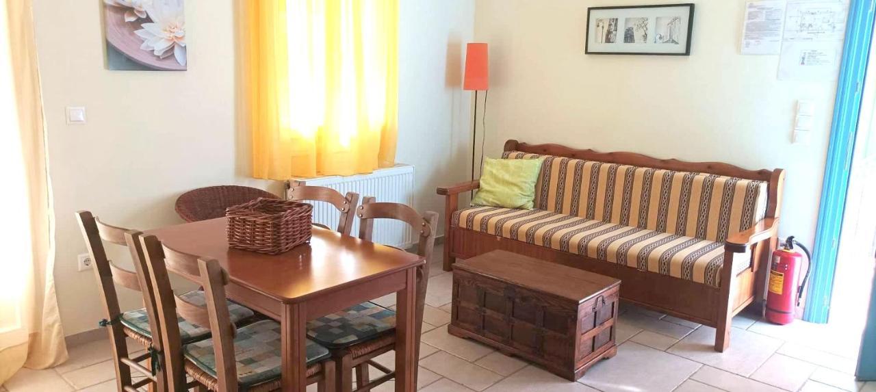 Lourantos Bayside Apartments Vathy  Ngoại thất bức ảnh