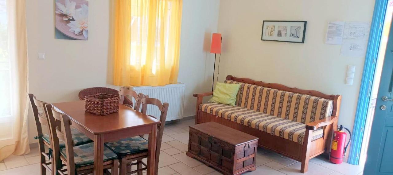 Lourantos Bayside Apartments Vathy  Ngoại thất bức ảnh