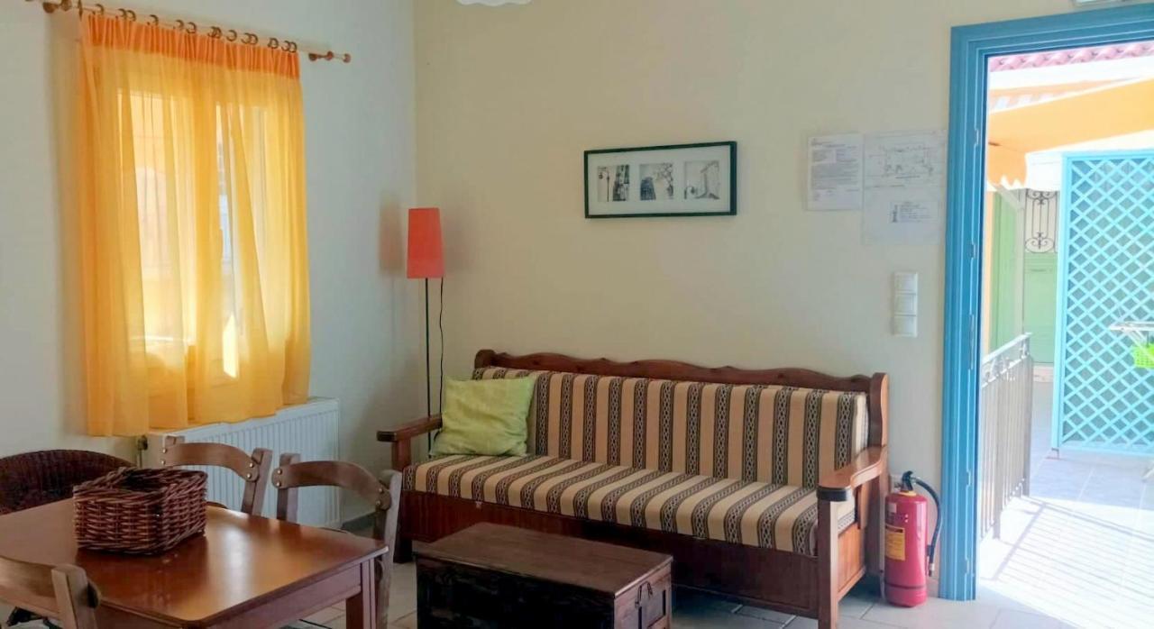 Lourantos Bayside Apartments Vathy  Ngoại thất bức ảnh
